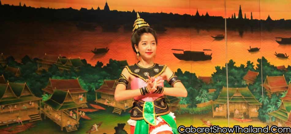 Beautiful Thai Girl Charming at Calypso Thai Restaurant Dinner & Thai Classical Dance Show Bangkok