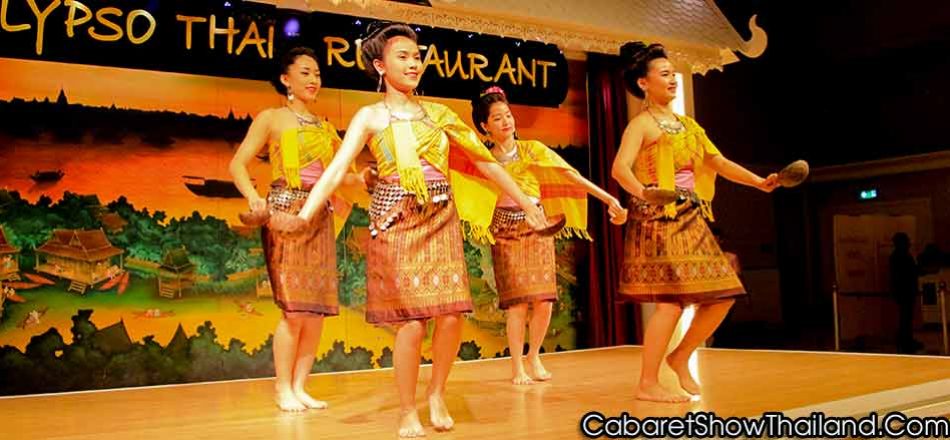 Enjoy to see Thai traditional show at Calypso Thai Restaurant Dinner & Thai Classical Dance Show Bangkok