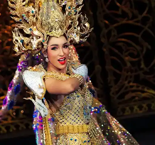 Colosseum Show Pattaya : Cabaret Show Pattaya Thailand