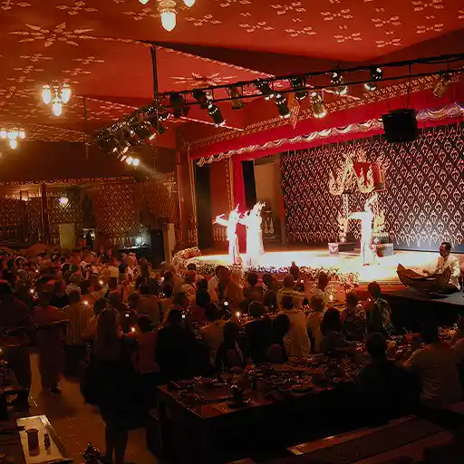 Nopparat dinner Mambo Cabaret - dining experience pairs a beautifully prepared Thai set dinner with a live performance of traditional Thai classical dance