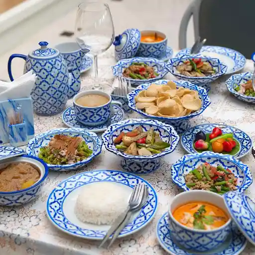 Calypso dinner and Thai dance show package