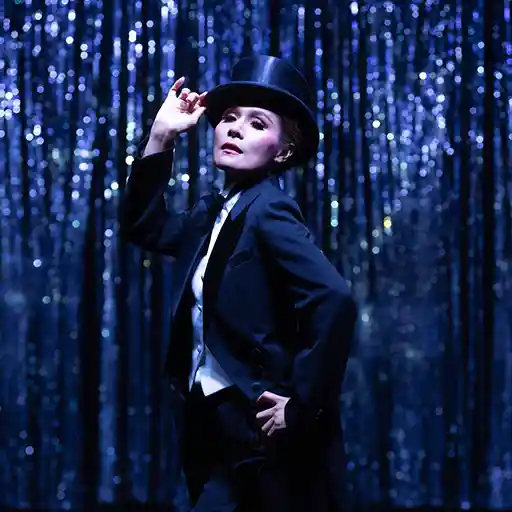 Calypso Cabaret ticket price Bangkok : this world-class production features an all-transgender cast presenting a seamless blend of grand stage sets, exquisite costumes, light-and-sound choreography, and high-energy pop routines.