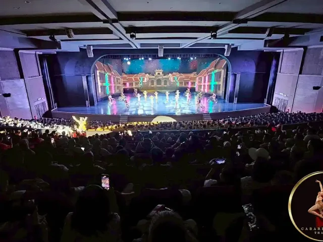 Tiffany's Show vs Colosseum Pattaya
